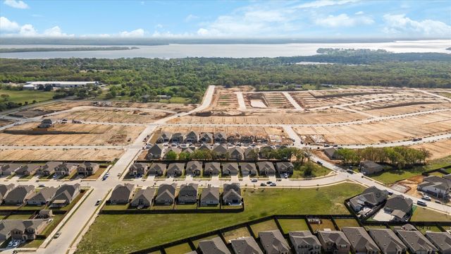 2220 Village Creek Lane, Denton, TX 76208