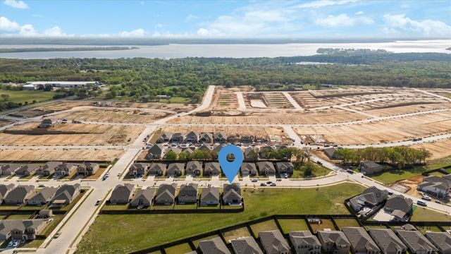 2220 Village Creek Lane, Denton, TX 76208