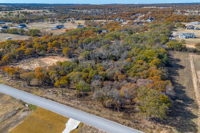 125 Prairie Winds Drive, Poolville, TX 76487