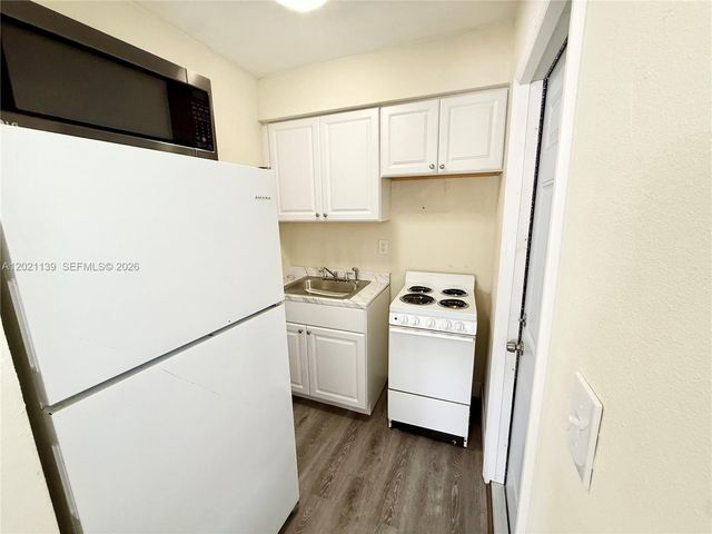 341 NW 35th Ct 1, Pompano Beach, FL 33064