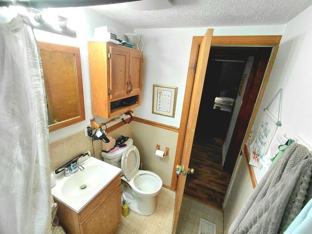 415 S Van Buren Street, Batavia, IL 60510
