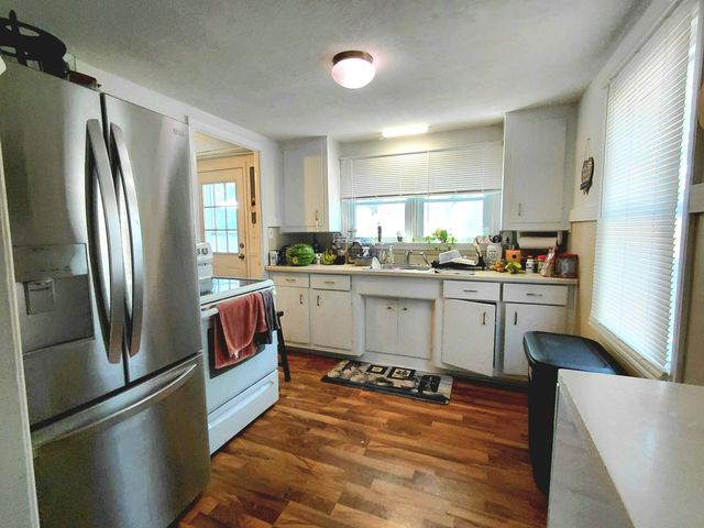 415 S Van Buren Street, Batavia, IL 60510