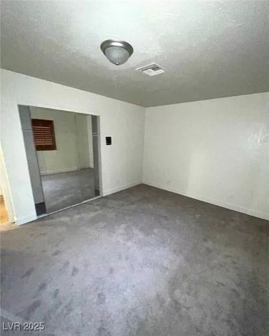 7664 Angel Crest Circle, Las Vegas, NV 89117