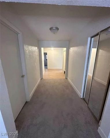 7664 Angel Crest Circle, Las Vegas, NV 89117