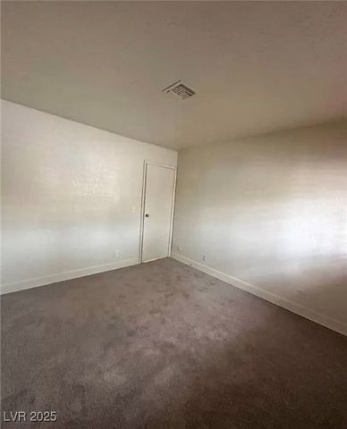 7664 Angel Crest Circle, Las Vegas, NV 89117