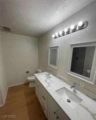 7664 Angel Crest Circle, Las Vegas, NV 89117