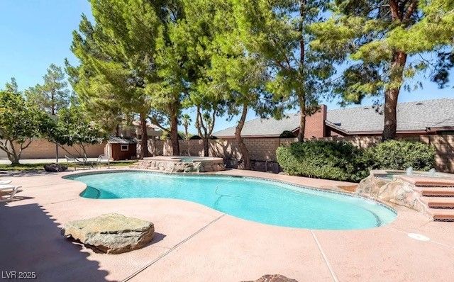 7664 Angel Crest Circle, Las Vegas, NV 89117