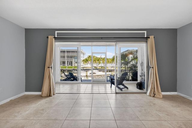 121 Wettaw Lane 112, North Palm Beach, FL 33408