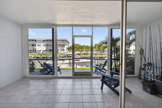 121 Wettaw Lane 112, North Palm Beach, FL 33408