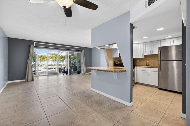 121 Wettaw Lane 112, North Palm Beach, FL 33408