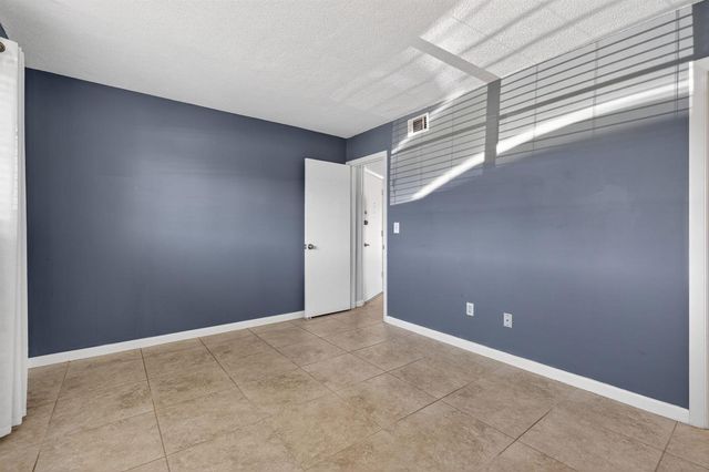 121 Wettaw Lane 112, North Palm Beach, FL 33408