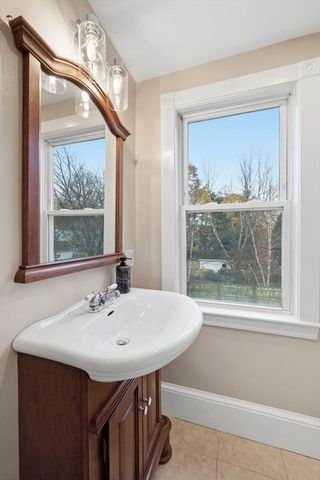 34 Lafayette St, Marblehead, MA 01945