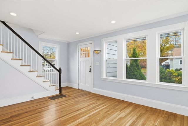 34 Lafayette St, Marblehead, MA 01945