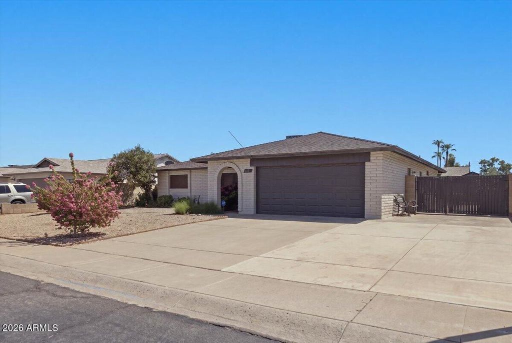 811 W REDFIELD Road W, Tempe, AZ 85283 — photo 4