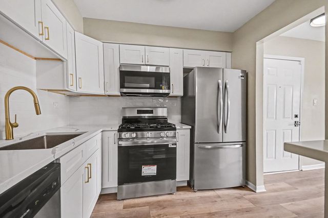17975 Amherst Court 203, Country Club Hills, IL 60478