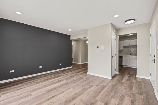 17975 Amherst Court 203, Country Club Hills, IL 60478