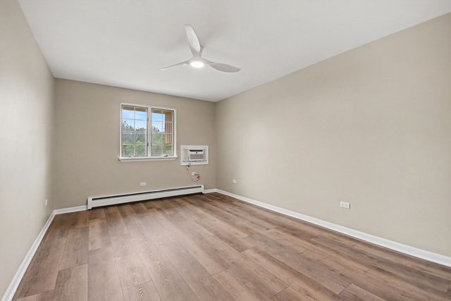 17975 Amherst Court 203, Country Club Hills, IL 60478