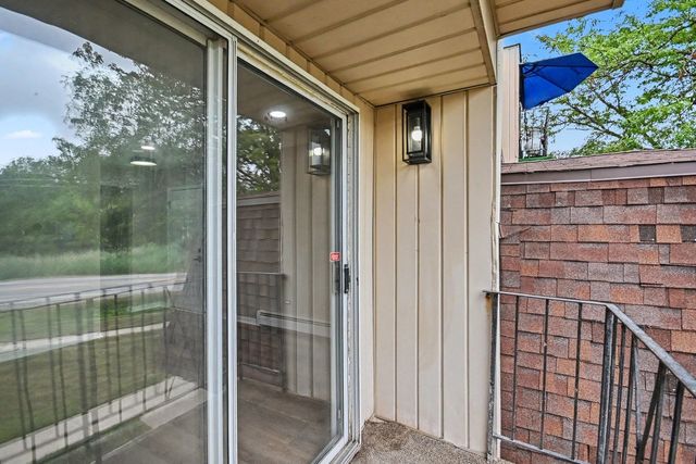 17975 Amherst Court 203, Country Club Hills, IL 60478