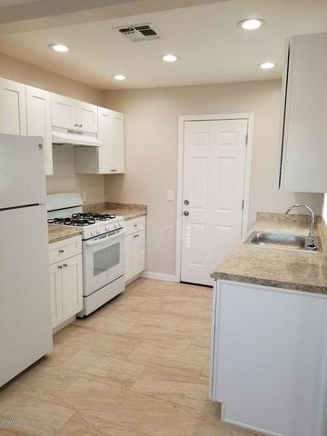 206 E Jones Avenue 11SH, Phoenix, AZ 85040