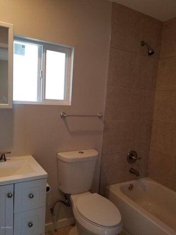 206 E Jones Avenue 11SH, Phoenix, AZ 85040