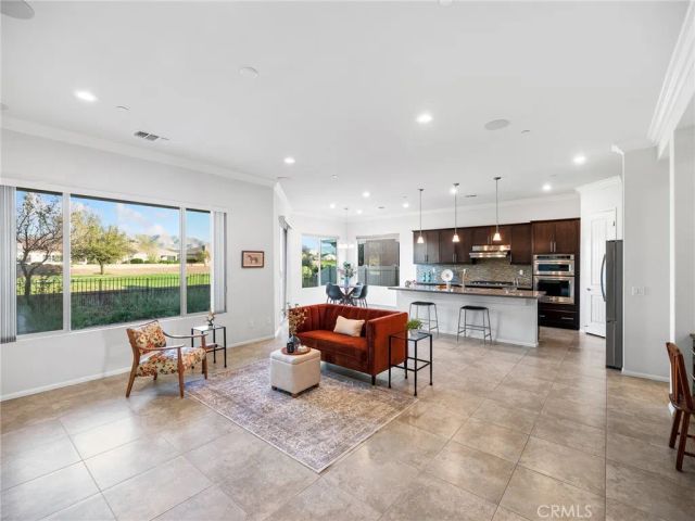 19255 Castana Street, Apple Valley, CA 92308