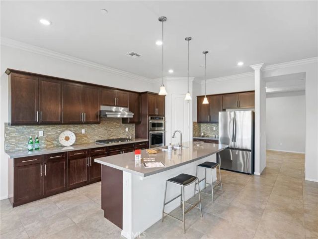 19255 Castana Street, Apple Valley, CA 92308