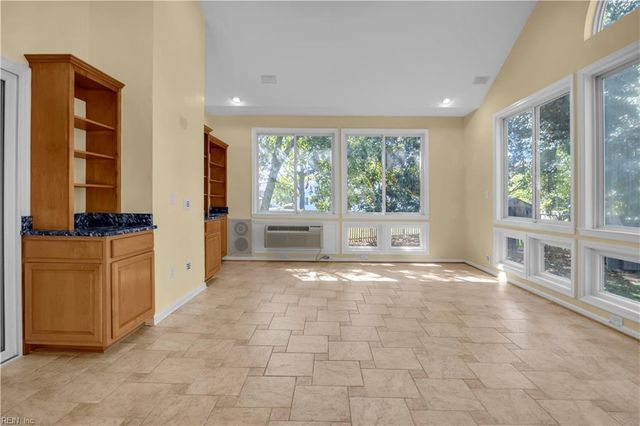 1096 Meadow Grove TRL, Virginia Beach, VA 23455