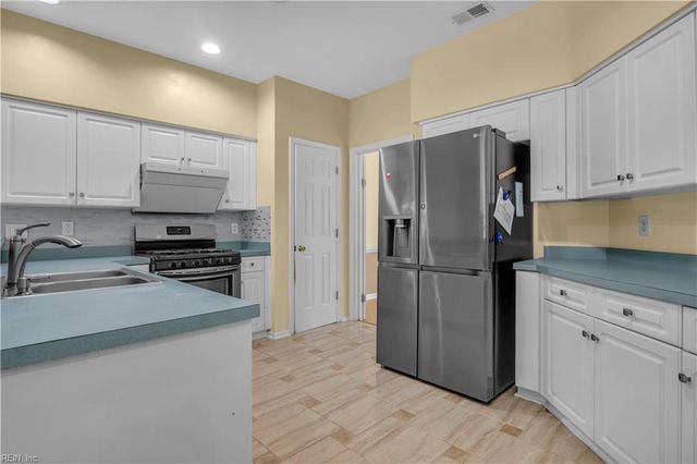 1096 Meadow Grove TRL, Virginia Beach, VA 23455