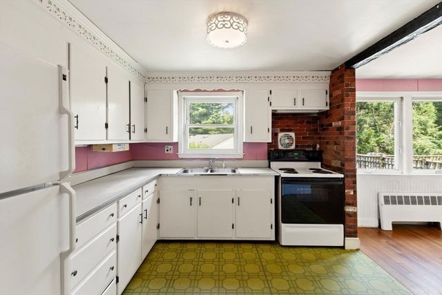 24 Hillside Avenue, Holbrook, MA 02343