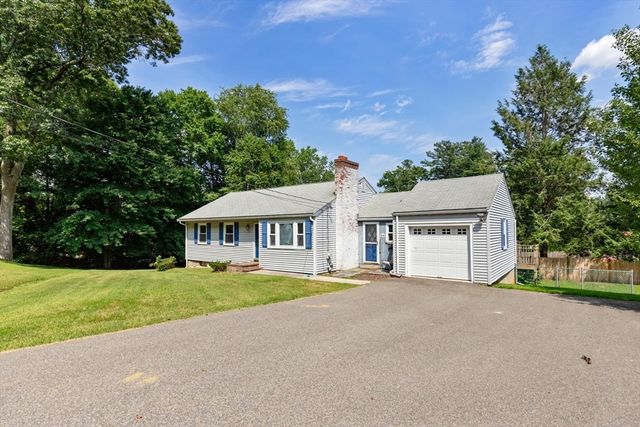 24 Hillside Avenue, Holbrook, MA 02343