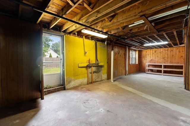 24 Hillside Avenue, Holbrook, MA 02343