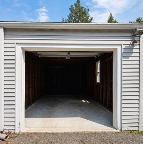 24 Hillside Avenue, Holbrook, MA 02343
