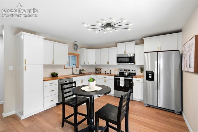 253 Everett Drive, Colorado Springs, CO 80911