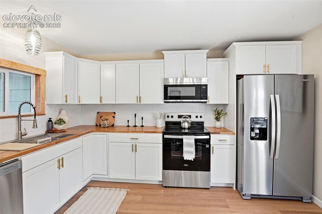 253 Everett Drive, Colorado Springs, CO 80911