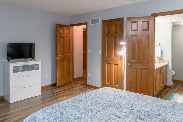 492 Rambling Brook Drive, Pickerington, OH 43147