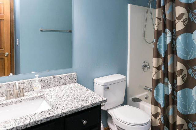 492 Rambling Brook Drive, Pickerington, OH 43147