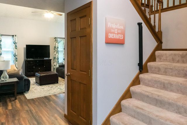 492 Rambling Brook Drive, Pickerington, OH 43147