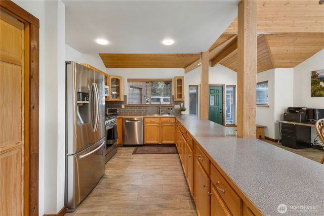 62307 Meadow Way E, Greenwater, WA 98022