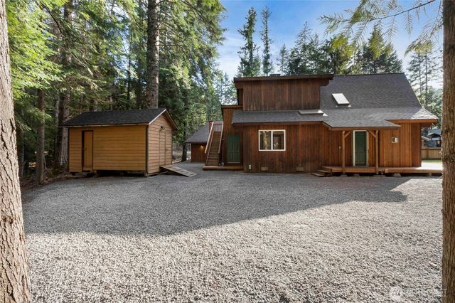 62307 Meadow Way E, Greenwater, WA 98022