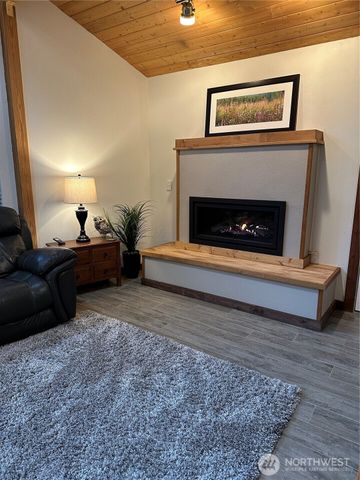 62307 Meadow Way E, Greenwater, WA 98022