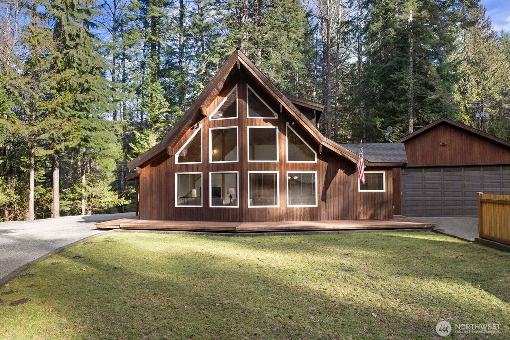 62307 Meadow Way E, Greenwater, WA 98022