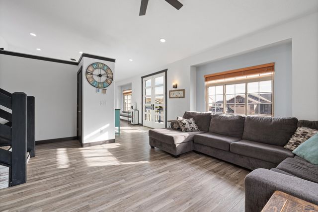 4013 WINEBERRY LN, Rapid City, SD 57703