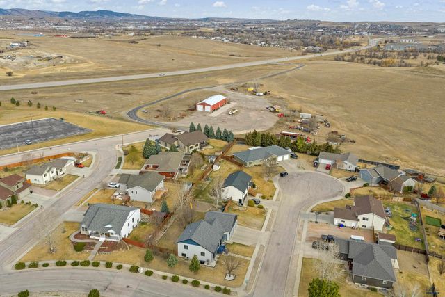 4013 WINEBERRY LN, Rapid City, SD 57703