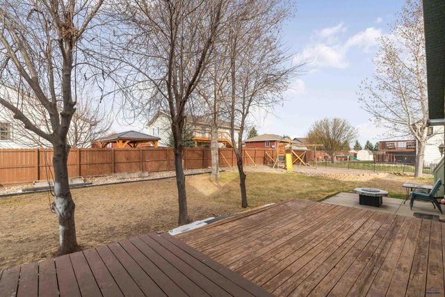 4013 WINEBERRY LN, Rapid City, SD 57703