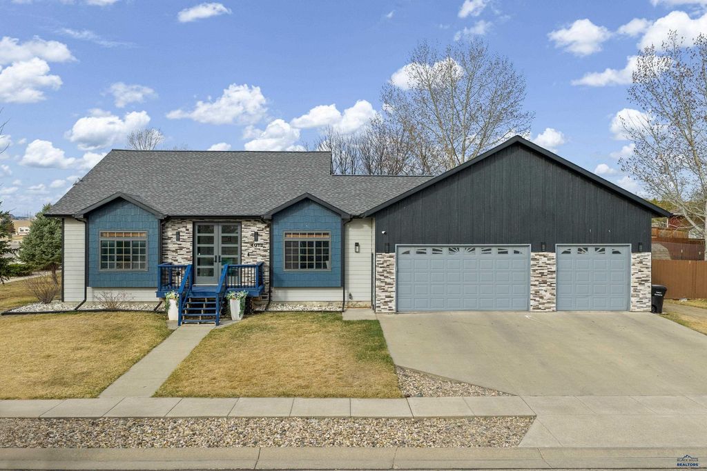 4013 WINEBERRY LN, Rapid City, SD 57703