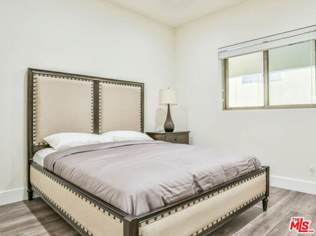 1424 S BENTLEY Avenue 402, Los Angeles, CA 90025
