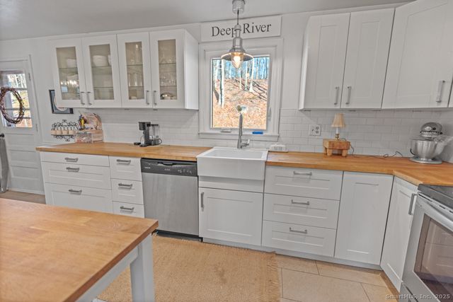 214 Kelsey Hill Road, Deep River, CT 06417