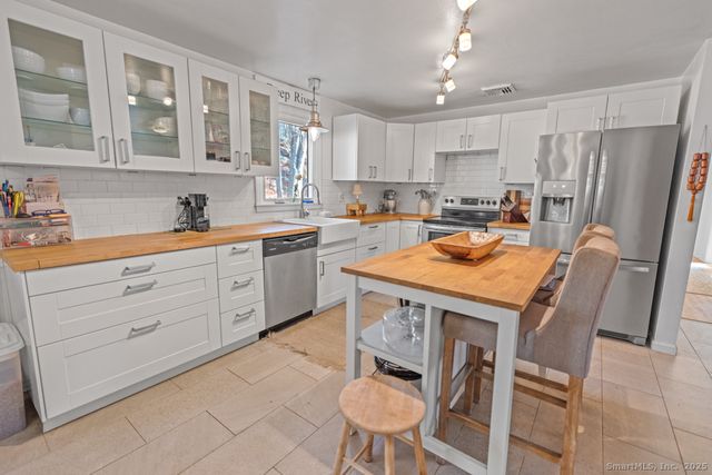 214 Kelsey Hill Road, Deep River, CT 06417