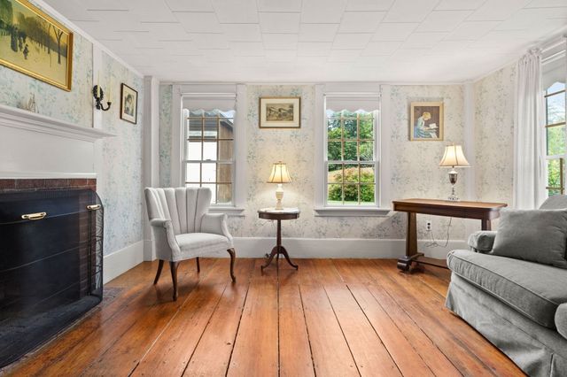 55 Garrison St, Groveland, MA 01834