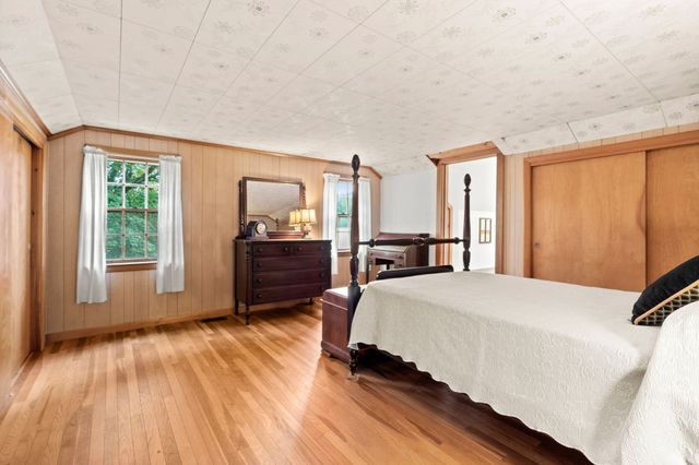55 Garrison St, Groveland, MA 01834